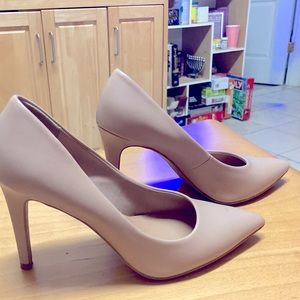 Beige Heels 9